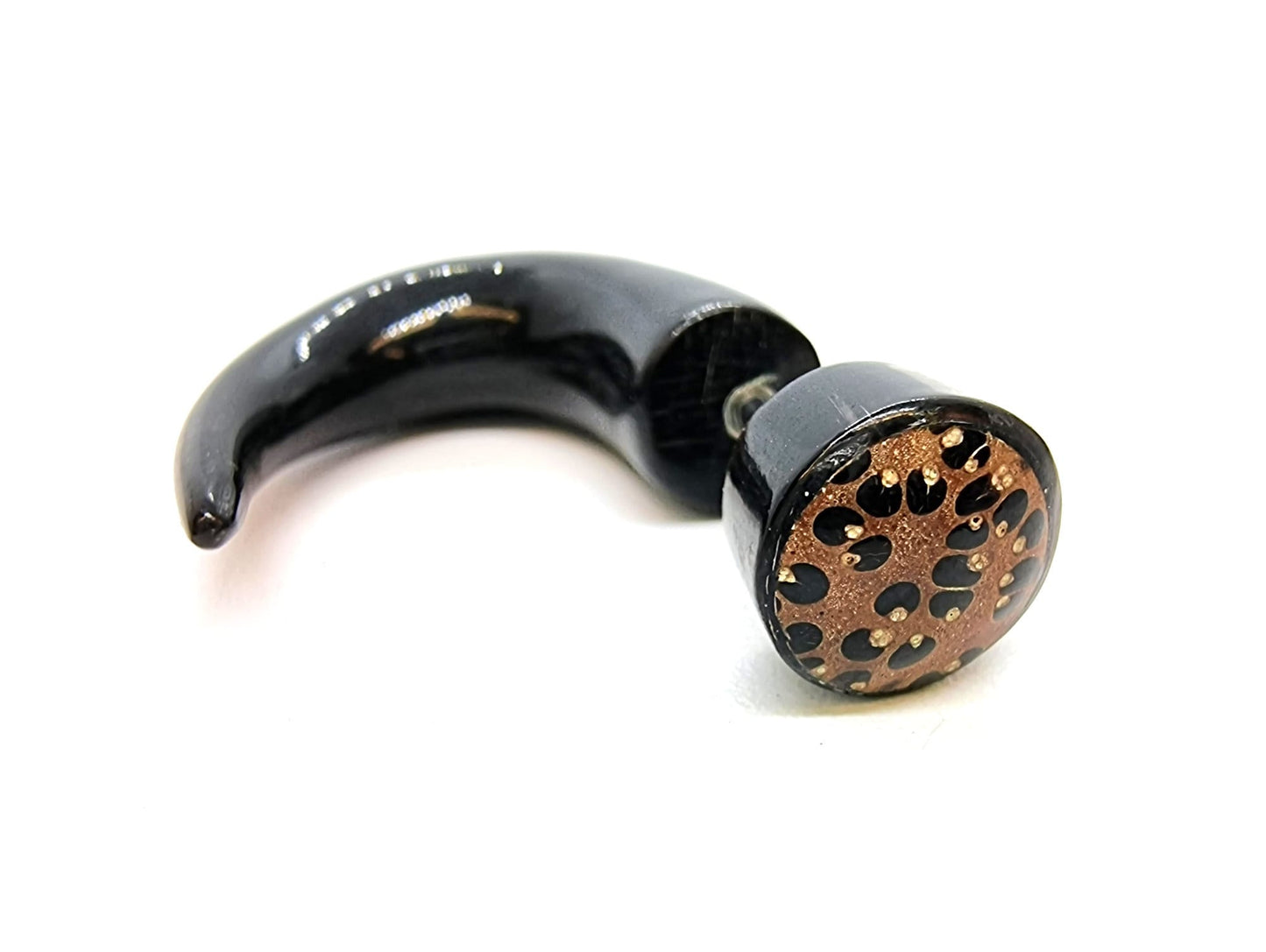 Titanium Fake Gauges Earrings, Faux Plugs, Claw Plugs - 16G Earrings Hand Carved Buffalo Horn - Leopard Design