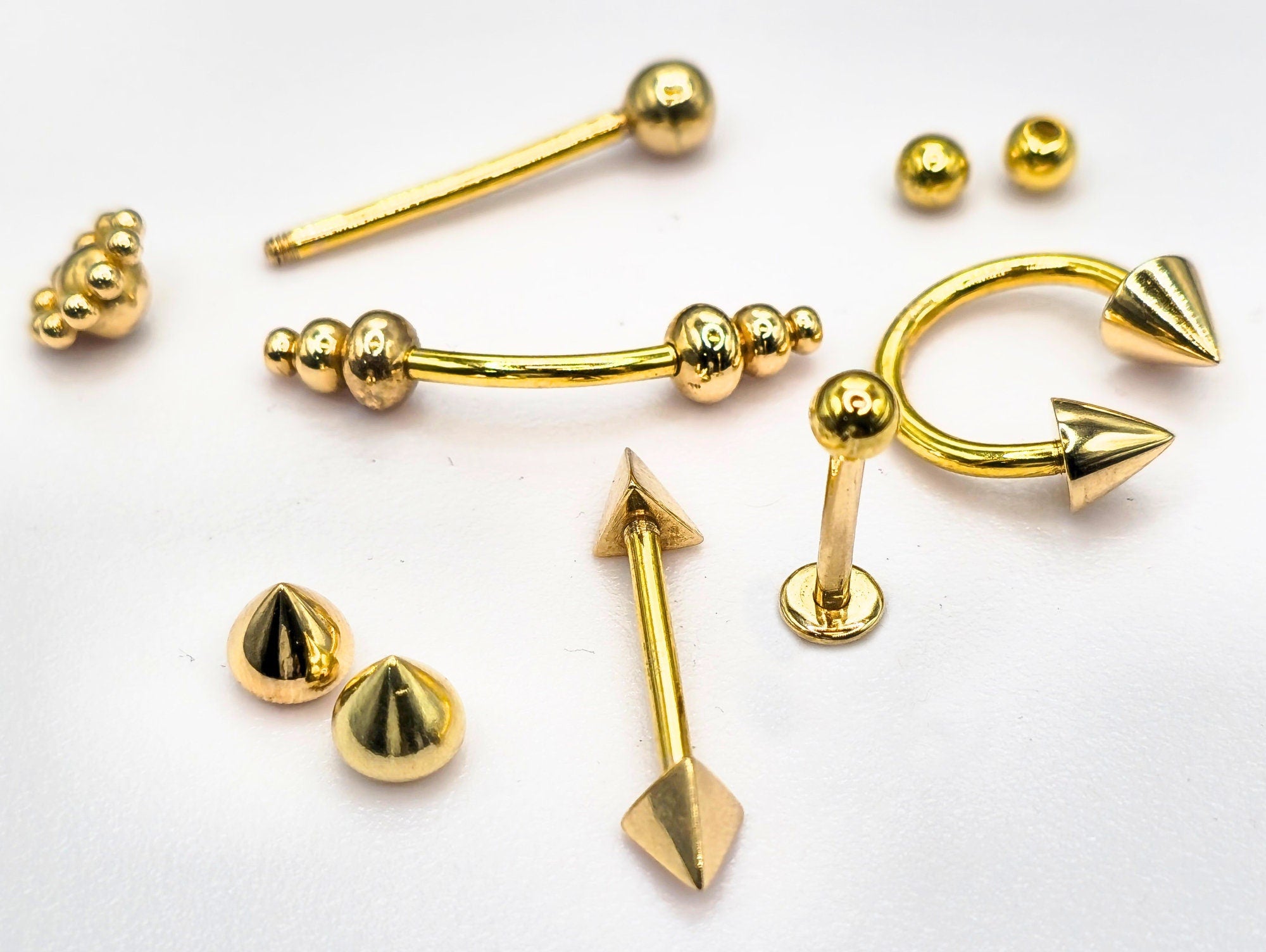 14K Gold Spike Pyramid Labret Stud Lip Jewellery, Lip Piercing Tragus Earring - 16G Body Jewellery Gold Lip Bar