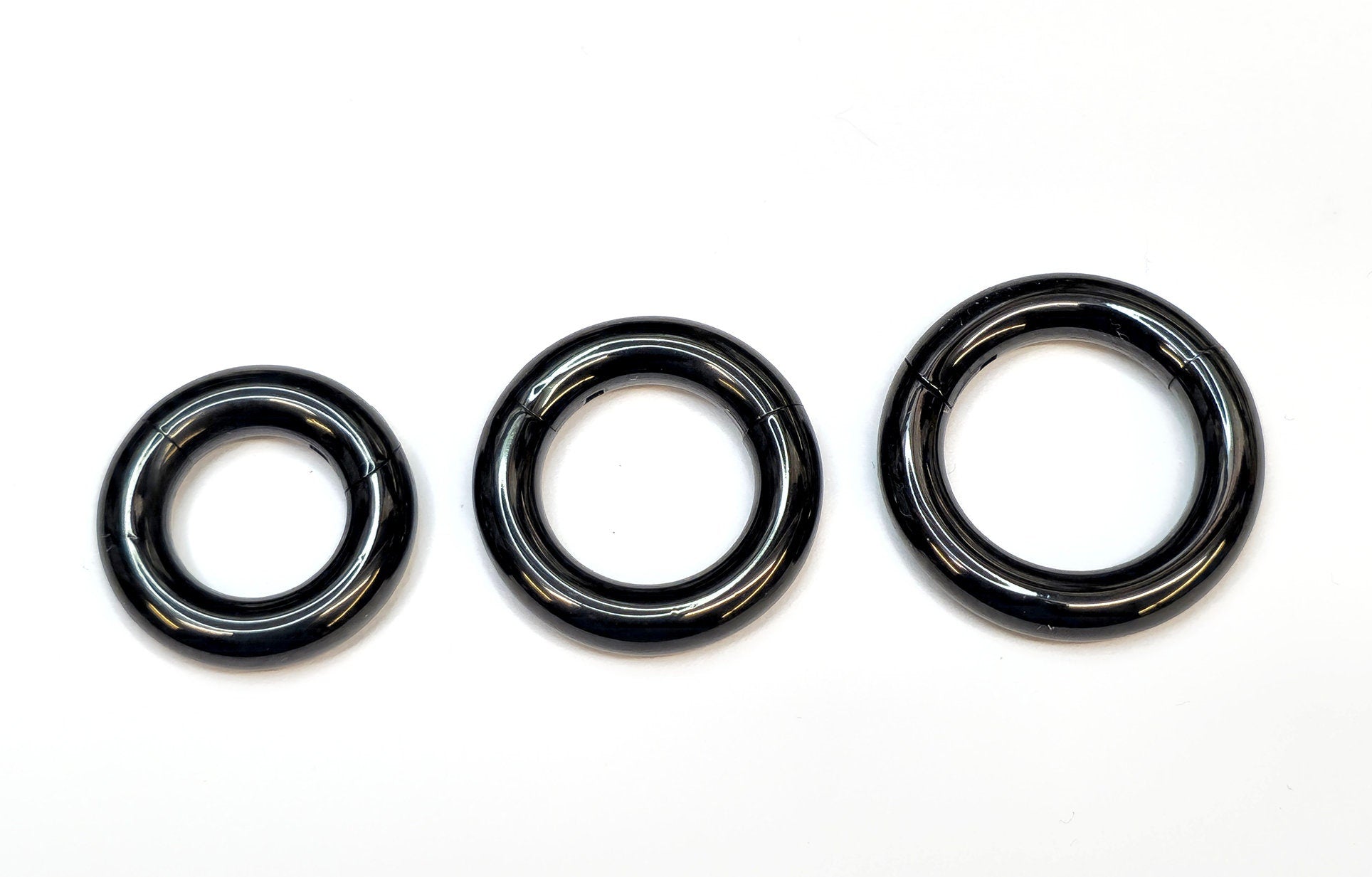Large Gauge Titanium Septum Clicker Nose Ring, Septum Jewellery Large gauge, Big Size Nose Piercing - Segment Hinged Ring - 12G to 4G