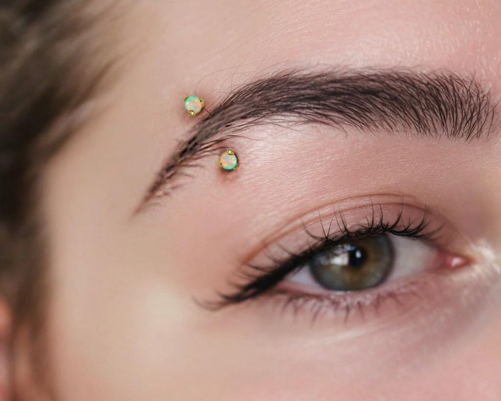 14K Gold Internal Curved Barbell with Prong Set Opal Stone, Eyebrow Piercing, Cartilage Stud, Belly Ring - 16G Body Jewellery Gold Bent Bar